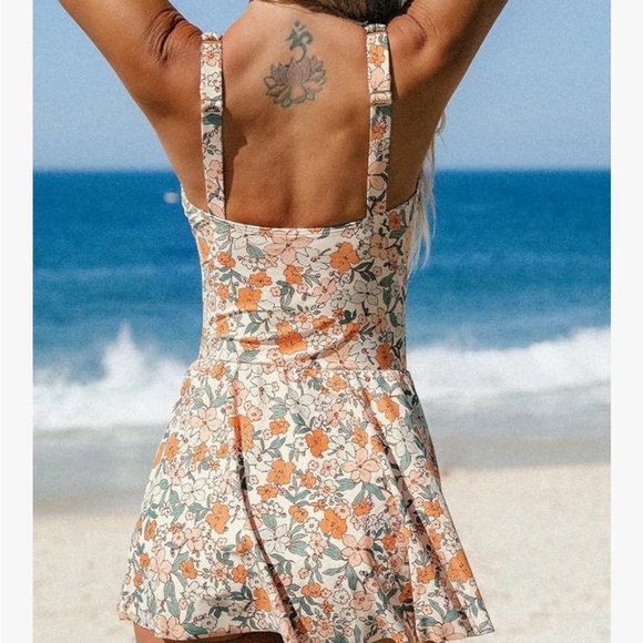 CUPSHE Women's One Piece Swimsuit Bathing  Scoop Neck Wide Straps Pull On XS - Picture 2 of 11